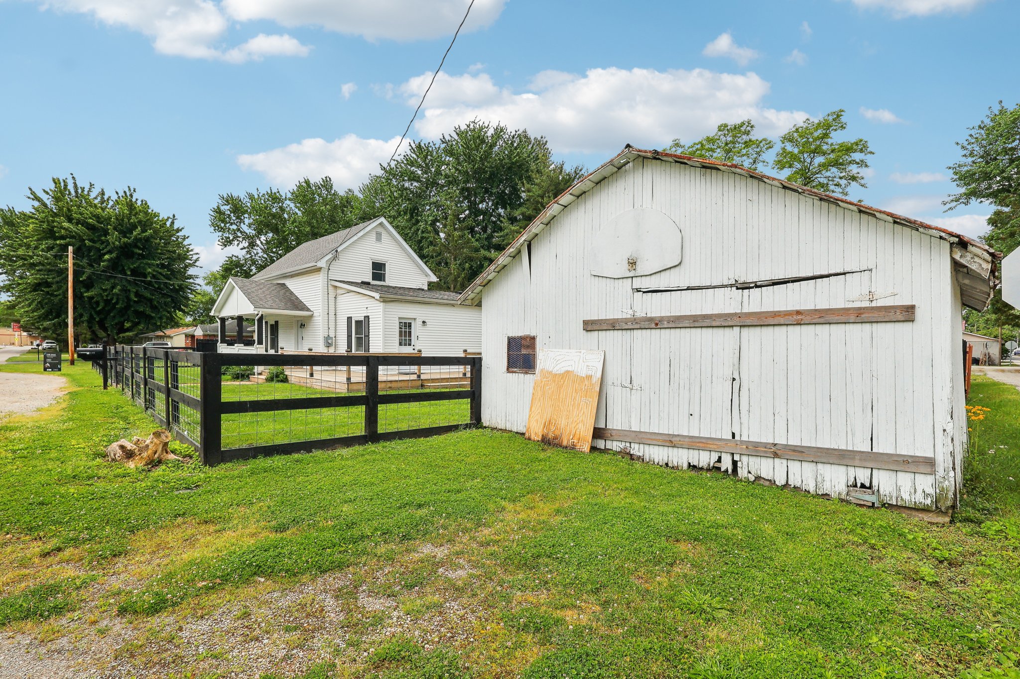 S Supinger Ave-2305-002.jpg