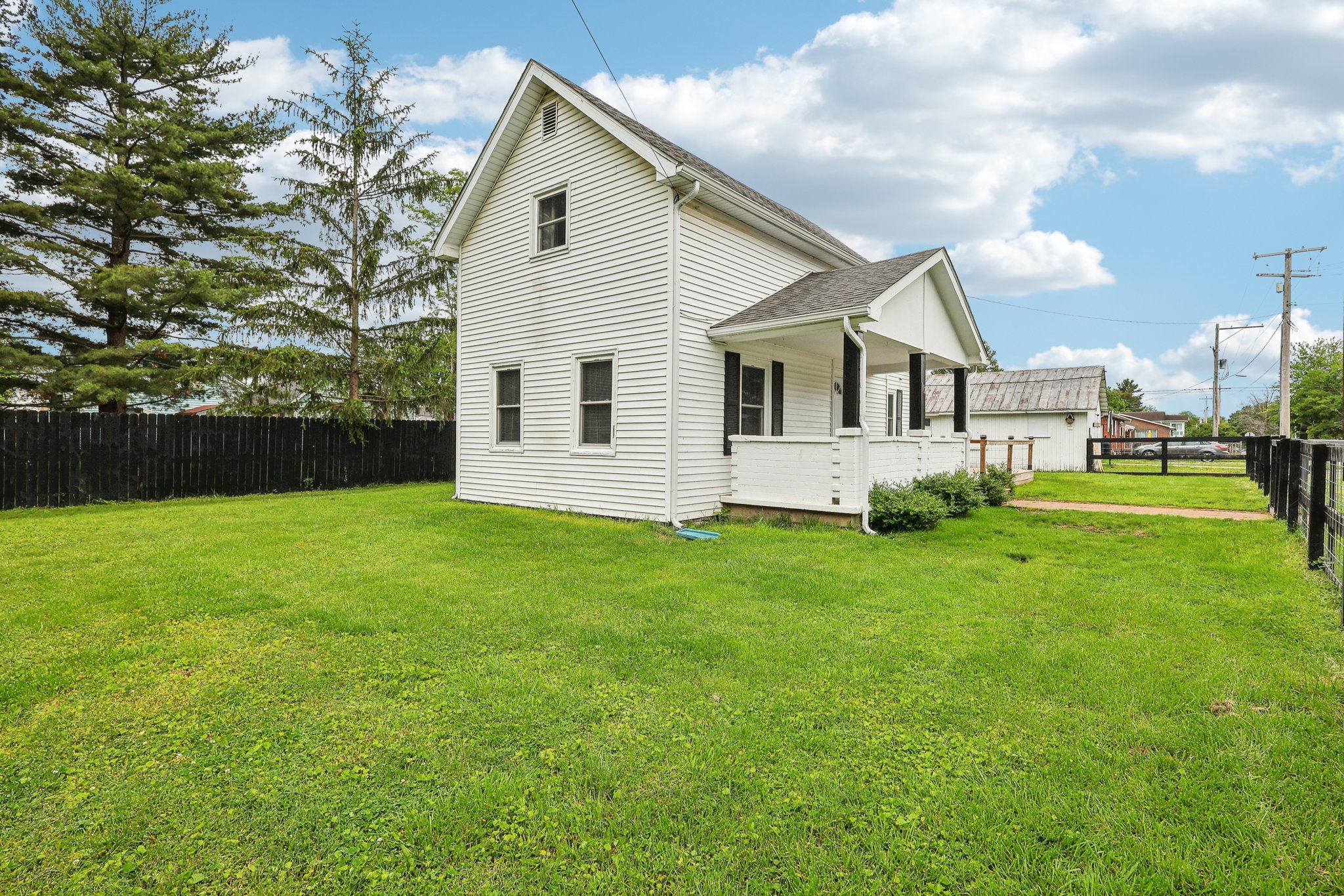 S Supinger Ave-2305-003.jpg