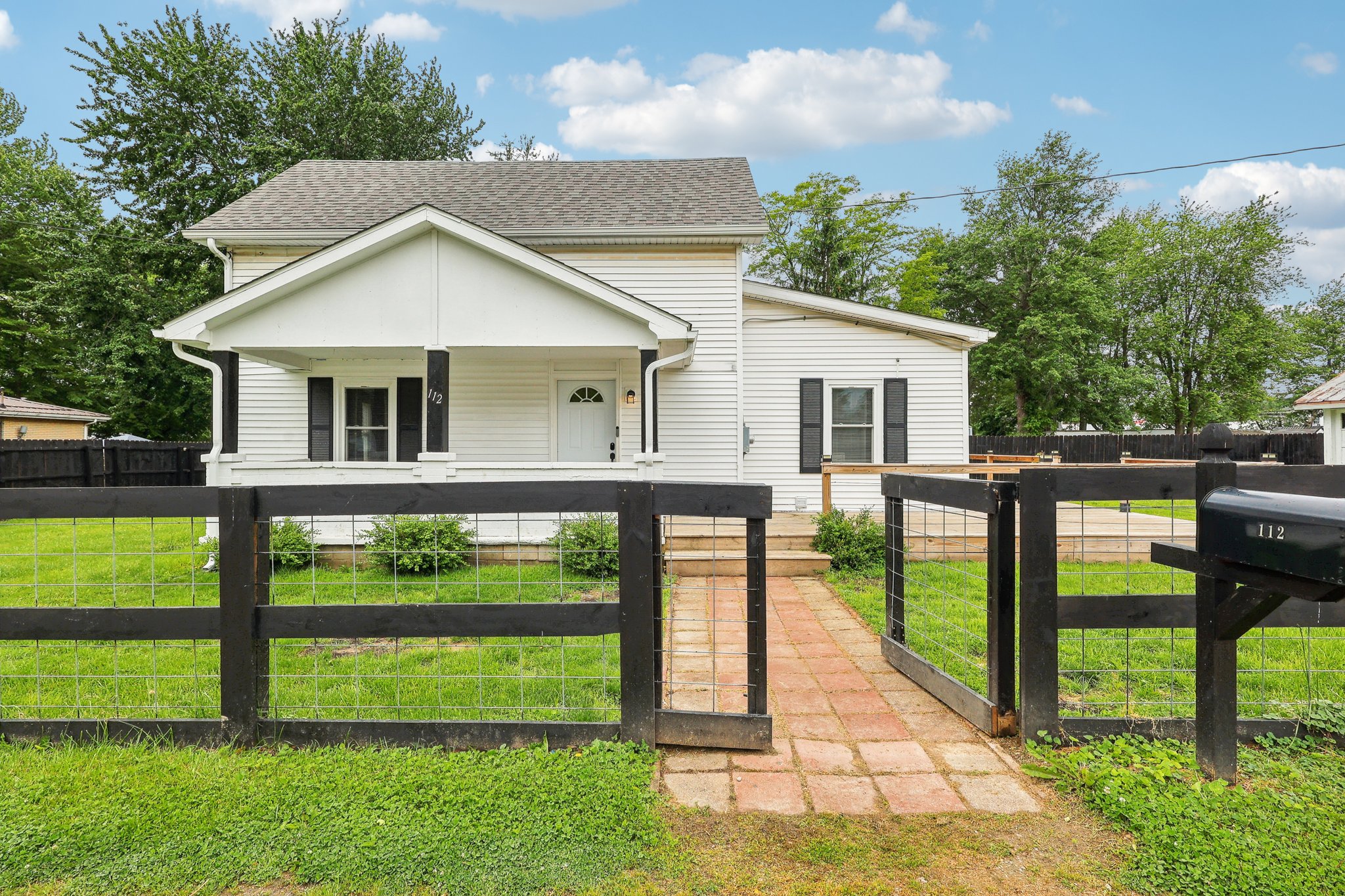 S Supinger Ave-2305-004.jpg