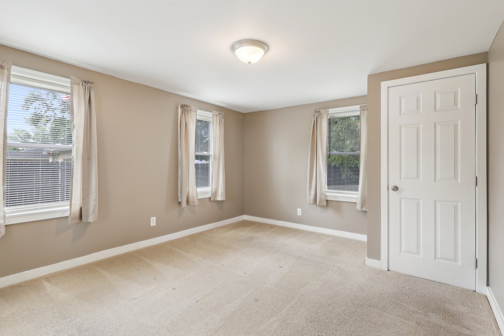 S Supinger Ave-2305-018.jpg