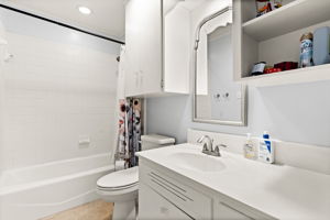  Photo 31