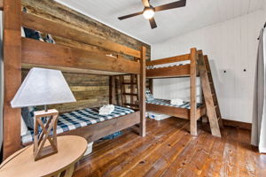  Photo 56