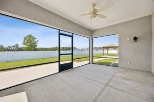 Screened-in Porch