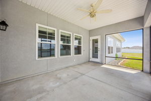 Screened-in Porch