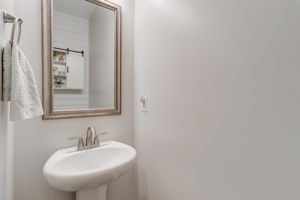  Photo 31