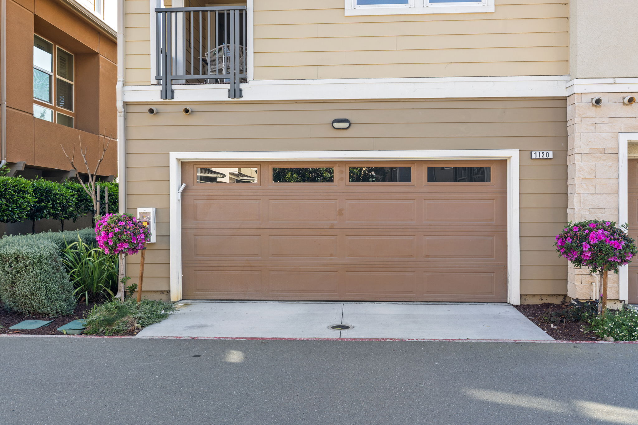  Photo 64