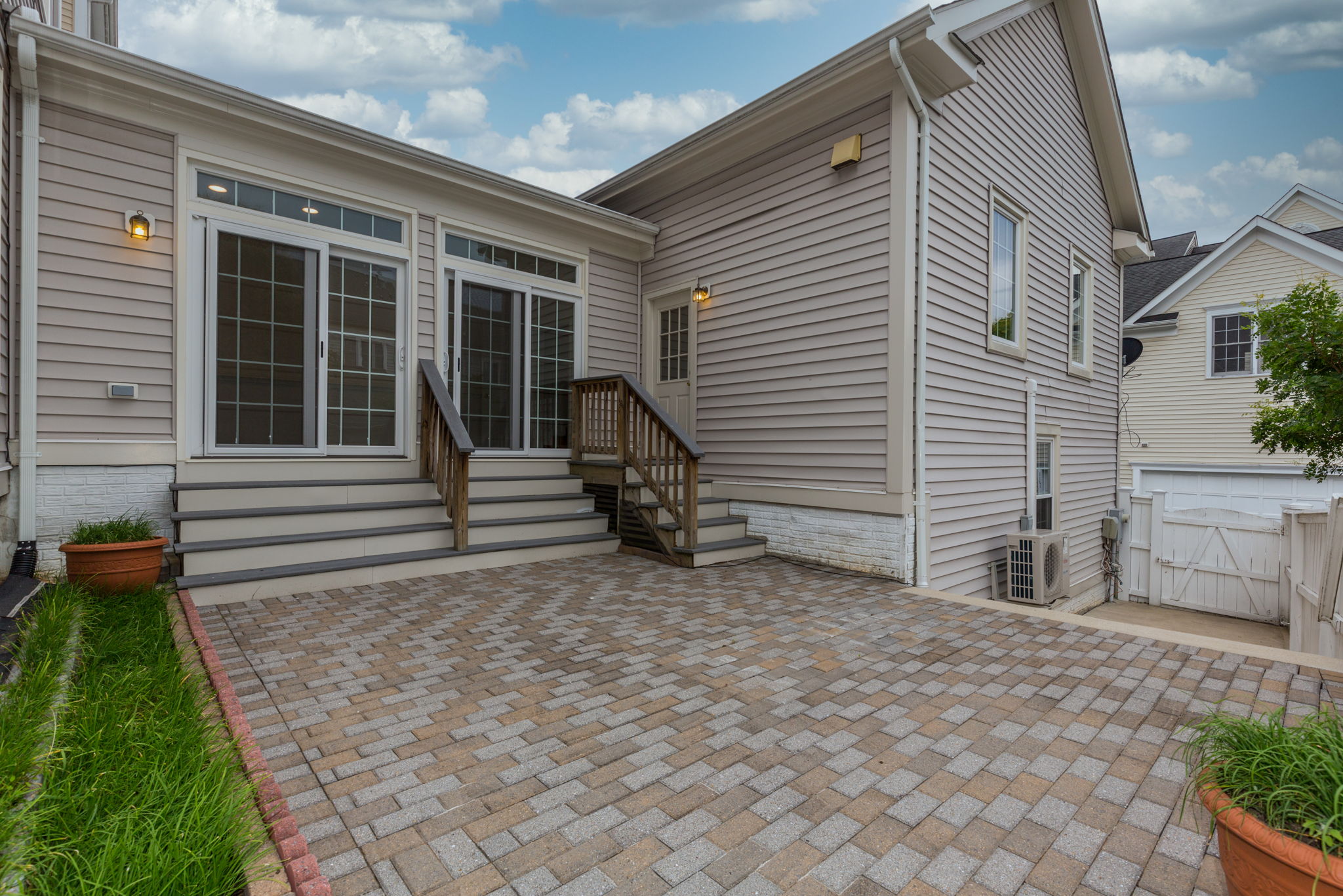 1120 Crestfield Dr _019