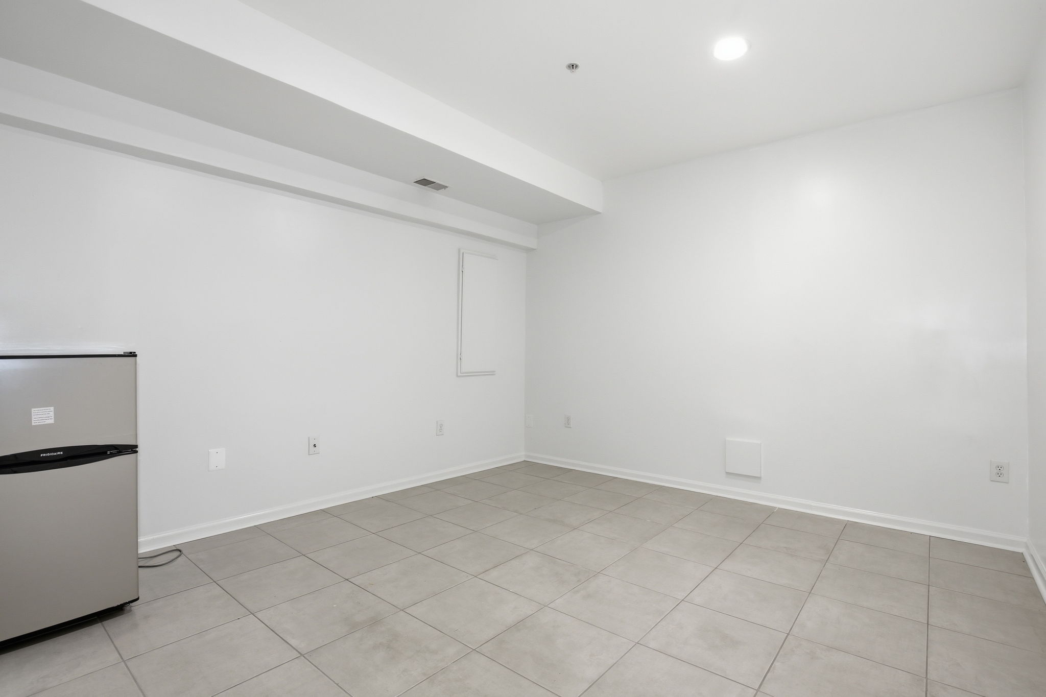 1120 Crestfield Dr _050