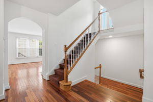 1120 Crestfield Dr _010