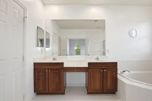 1120 Crestfield Dr _031