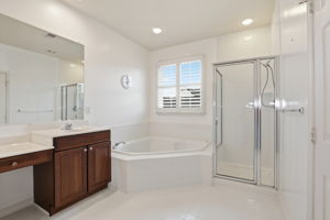 1120 Crestfield Dr _032