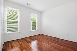 1120 Crestfield Dr _039