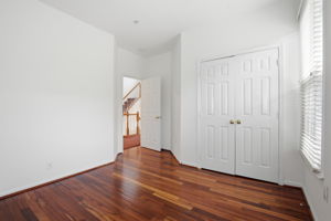 1120 Crestfield Dr _040