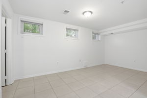 1120 Crestfield Dr _054