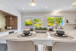014_1120 Glacier Ave