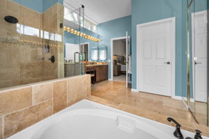 Primary Bathroom1c