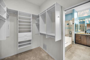 Primary Bedroom Walk-in Closet1b