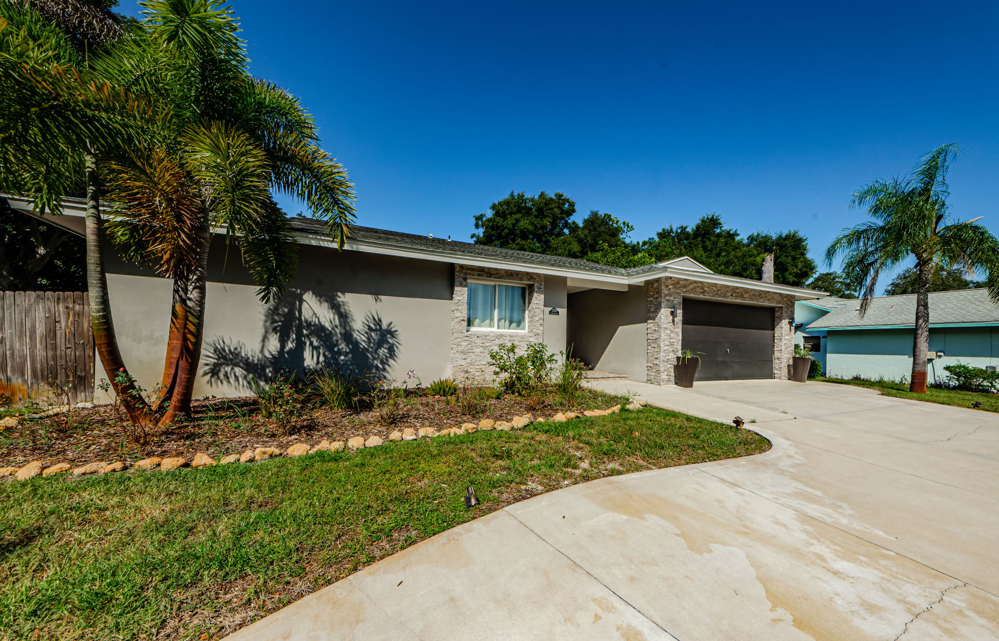 Front Exterior 5
