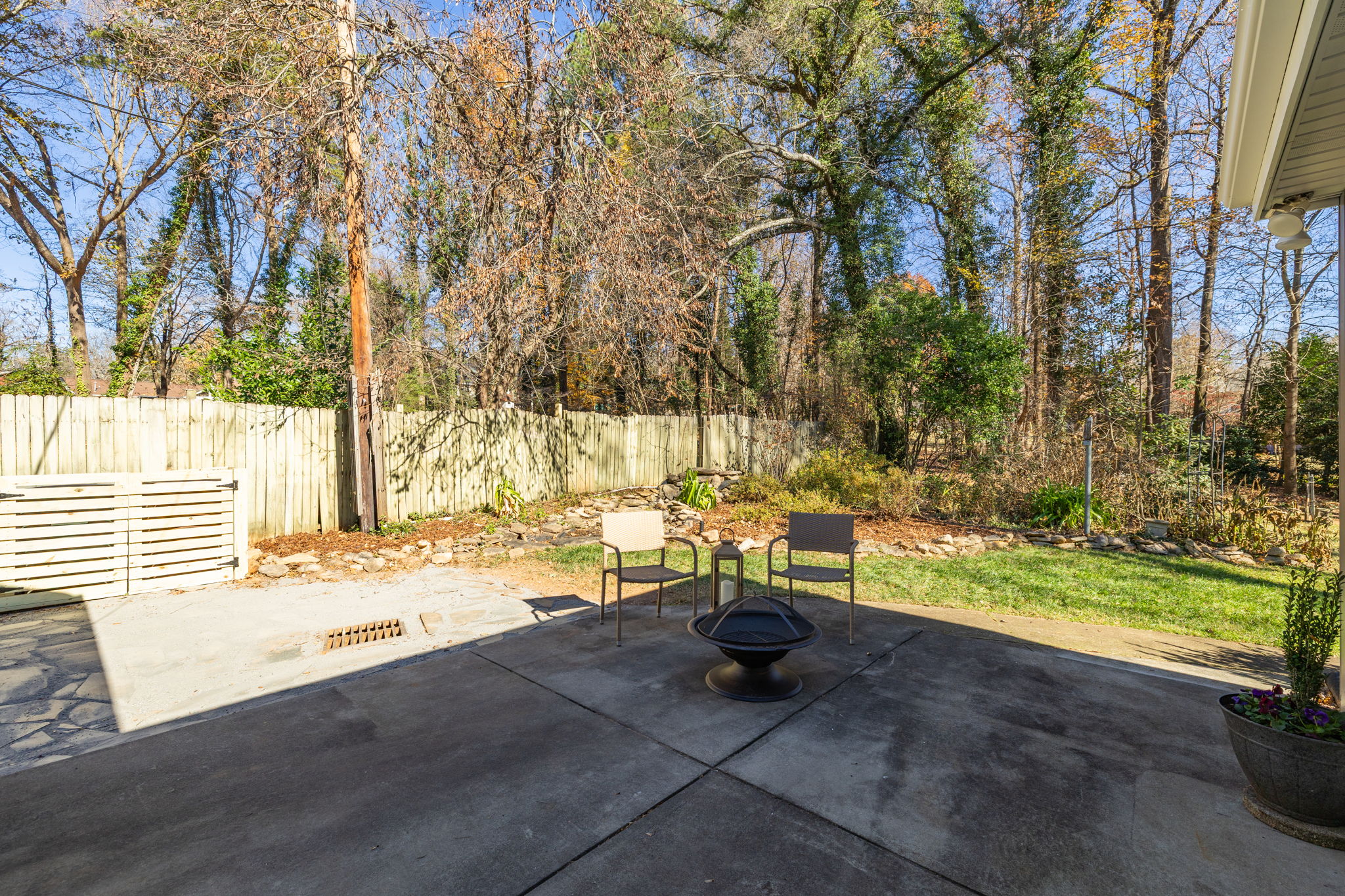 1120 Rustic Rd-30