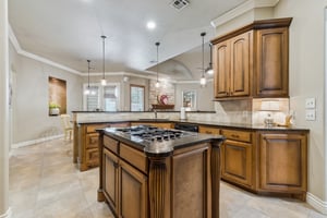 1120 Villas Creek Dr_026.jpg