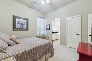 1120 Villas Creek Dr_049.jpg