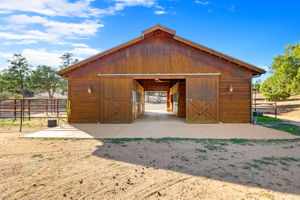 Barn_1