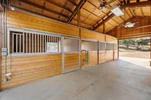 Barn_4