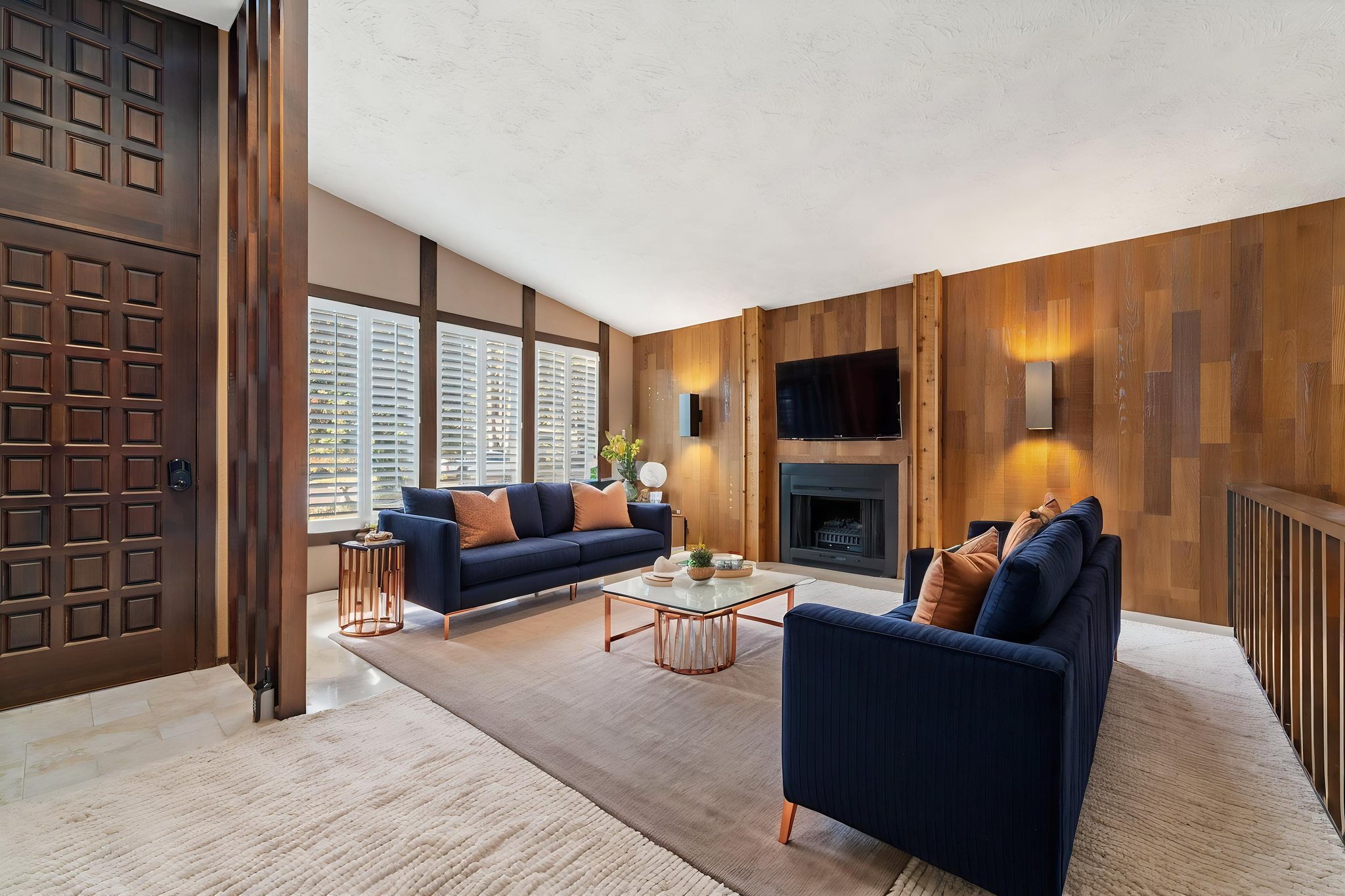 DSC04212 virtually staged.jpeg