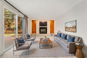 DSC04261 virtually staged.jpeg