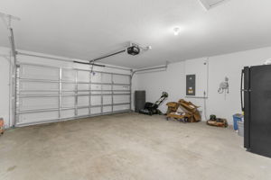  Photo 33