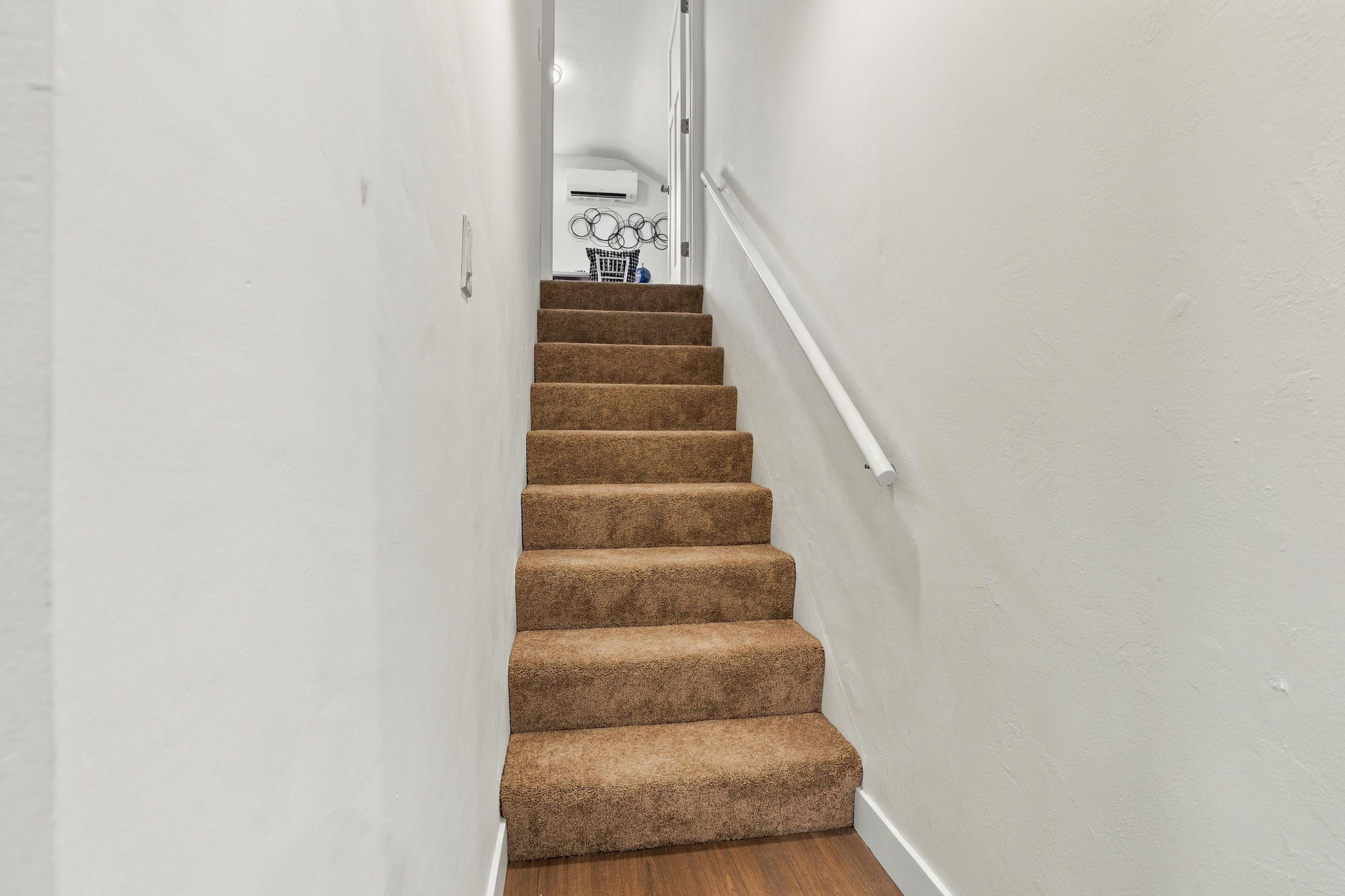 017_F8_1121 Elmer St