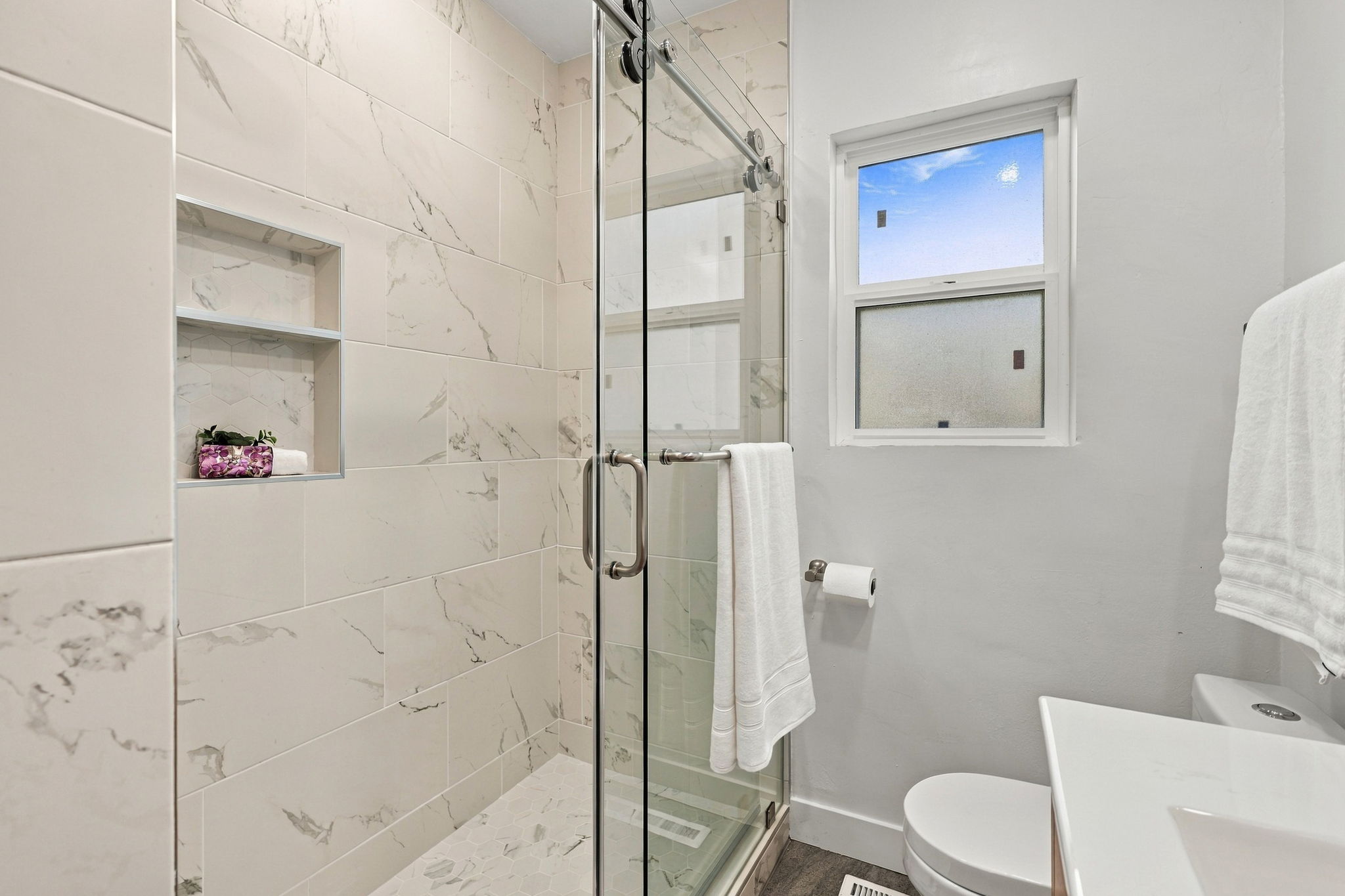 028_F8_1121 Elmer St