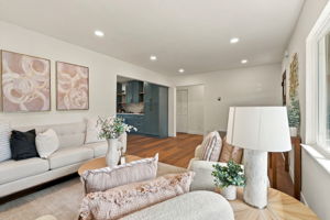 008_F8_1121 Elmer St