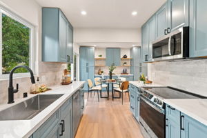 012_F8_1121 Elmer St