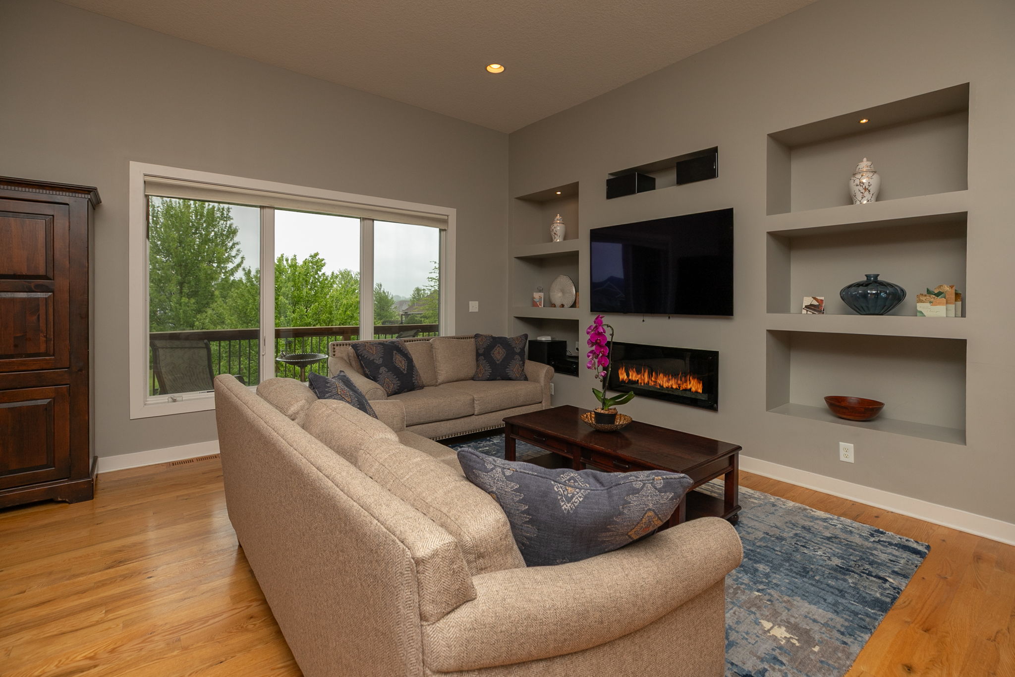 02-Living Room
