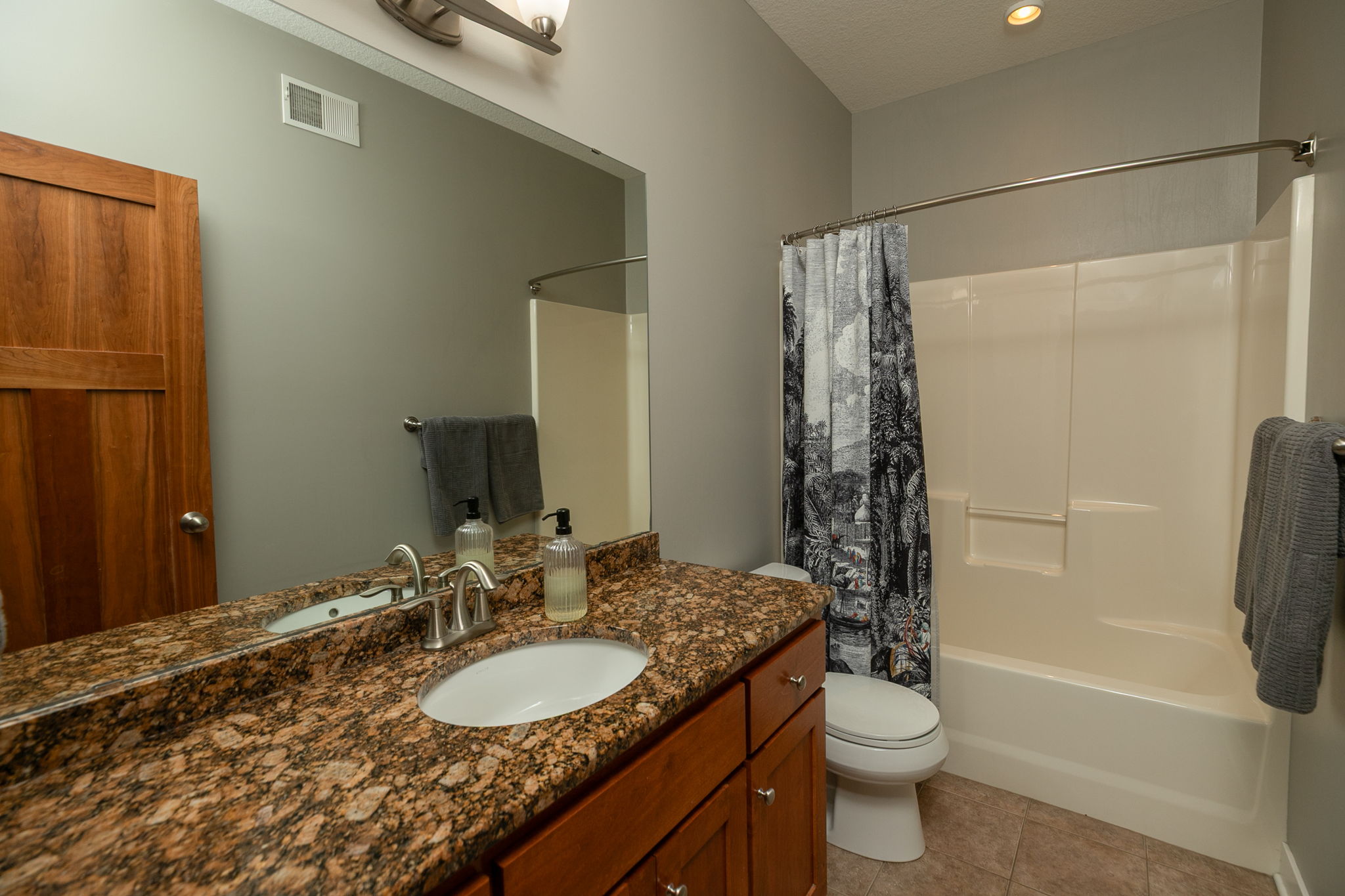23-Bathroom