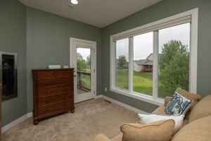 17-Sitting Room