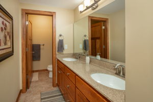37-Bathroom
