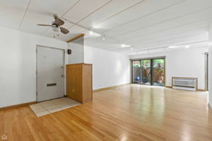 1121 S Plymouth Ct A_011