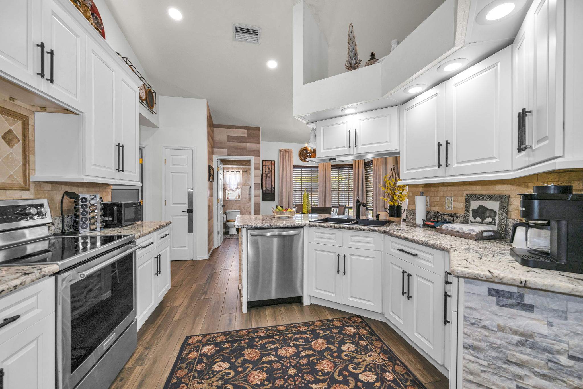 Kitchen 4
