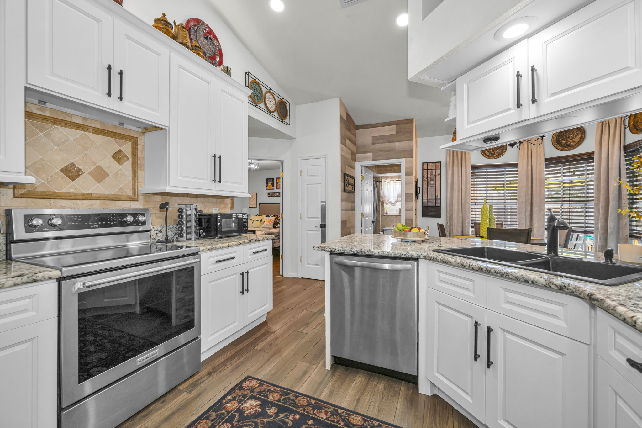 Kitchen 6