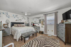 Primary Bedroom 1a