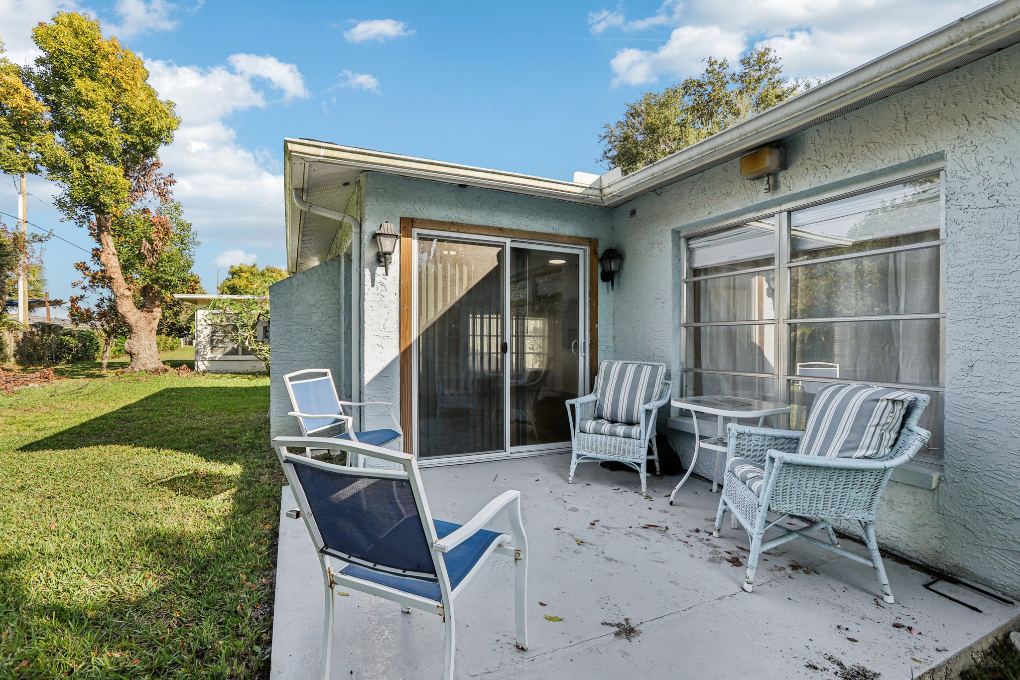 Rollingwood Dr-S0612-031.jpg