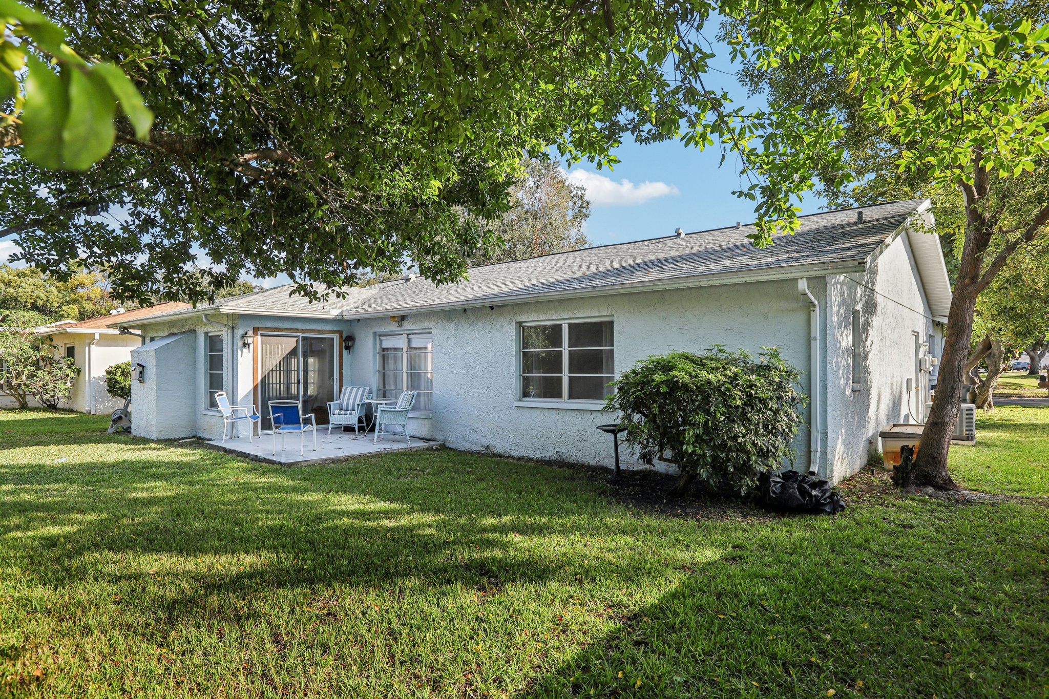 Rollingwood Dr-S0612-034.jpg