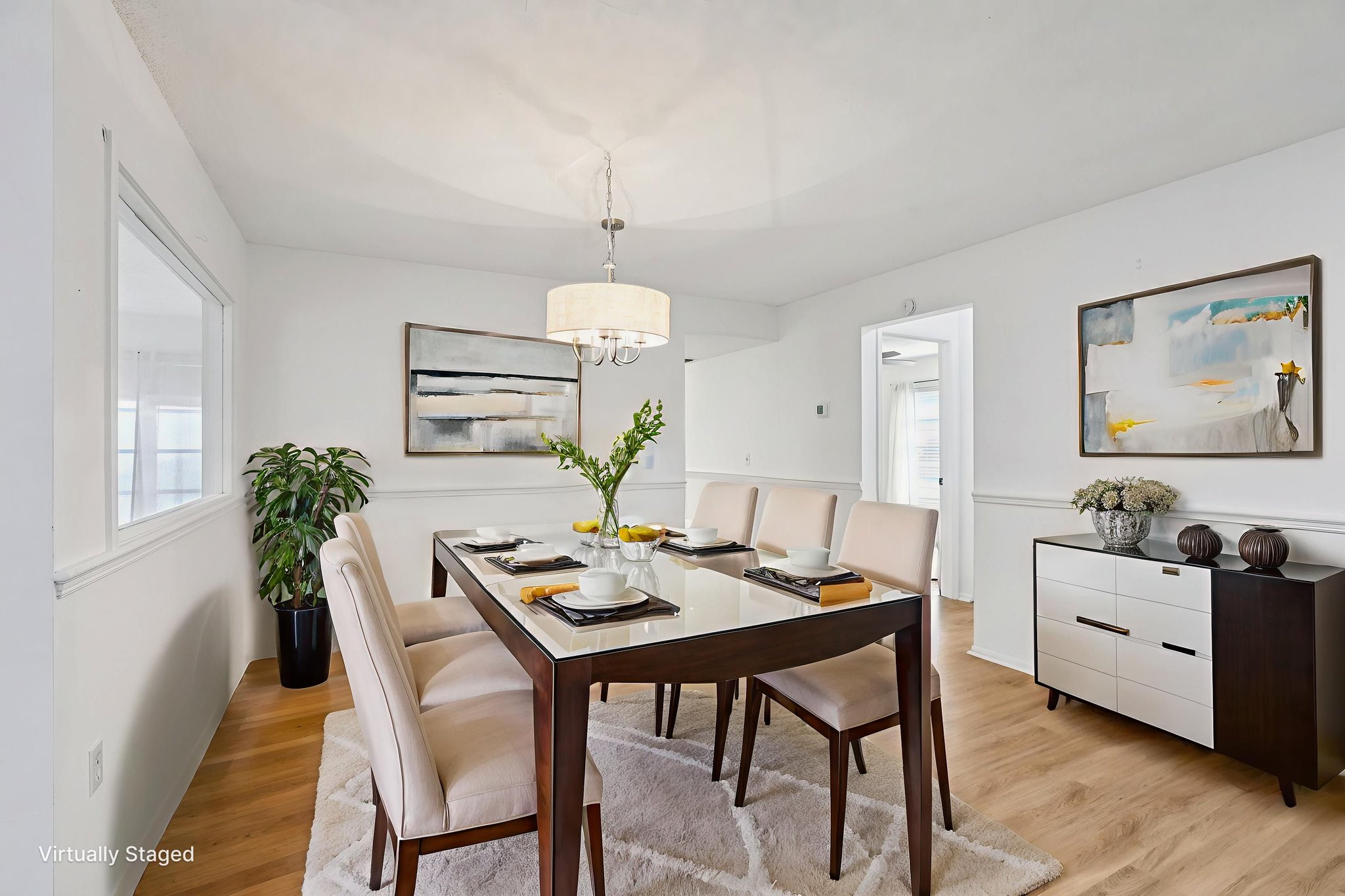 Rollingwood Dr-S0612-016 virtually staged.jpeg