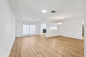 Rollingwood Dr-S0612-008.jpg