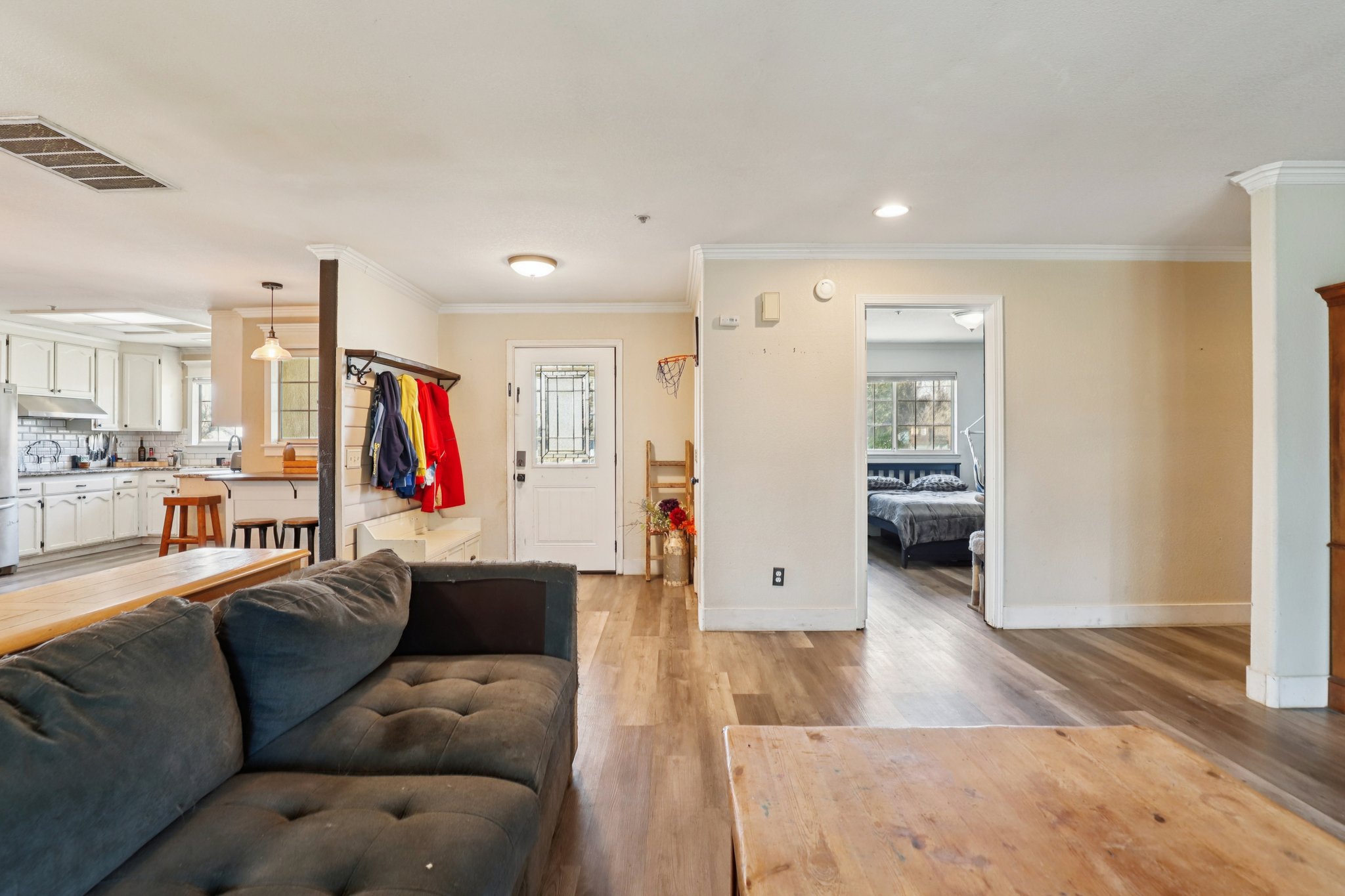 Colony Rd-S1301-009.jpg