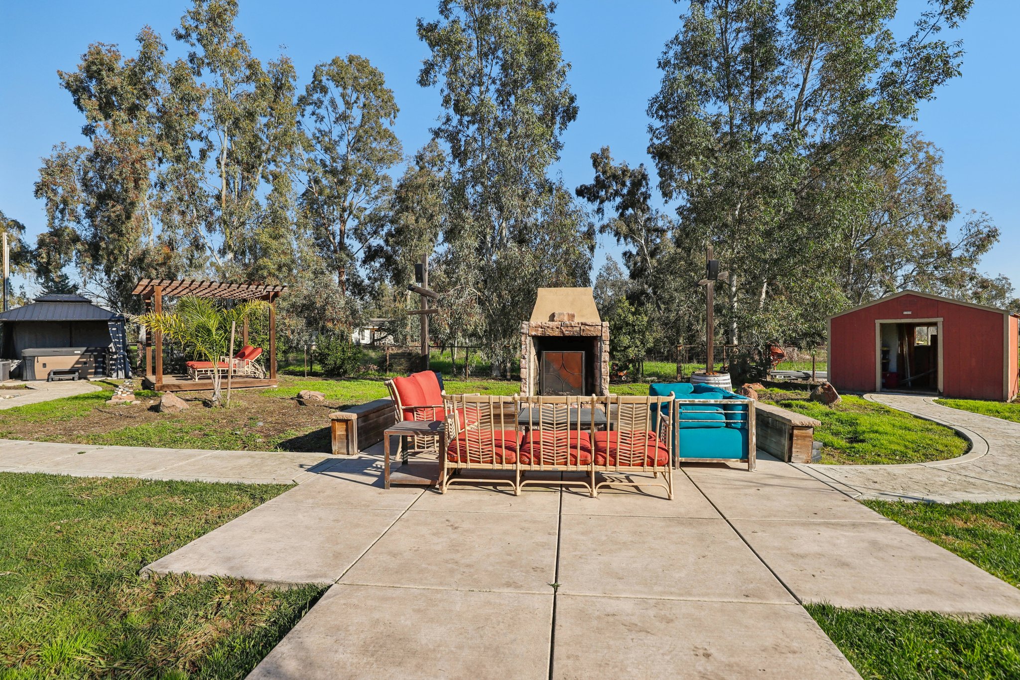 Colony Rd-S1301-049.jpg