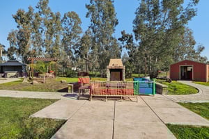 Colony Rd-S1301-049.jpg