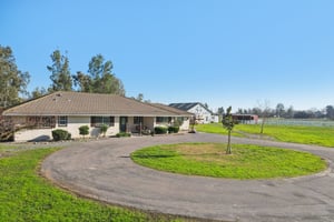 Colony Rd-S1301-053.jpg